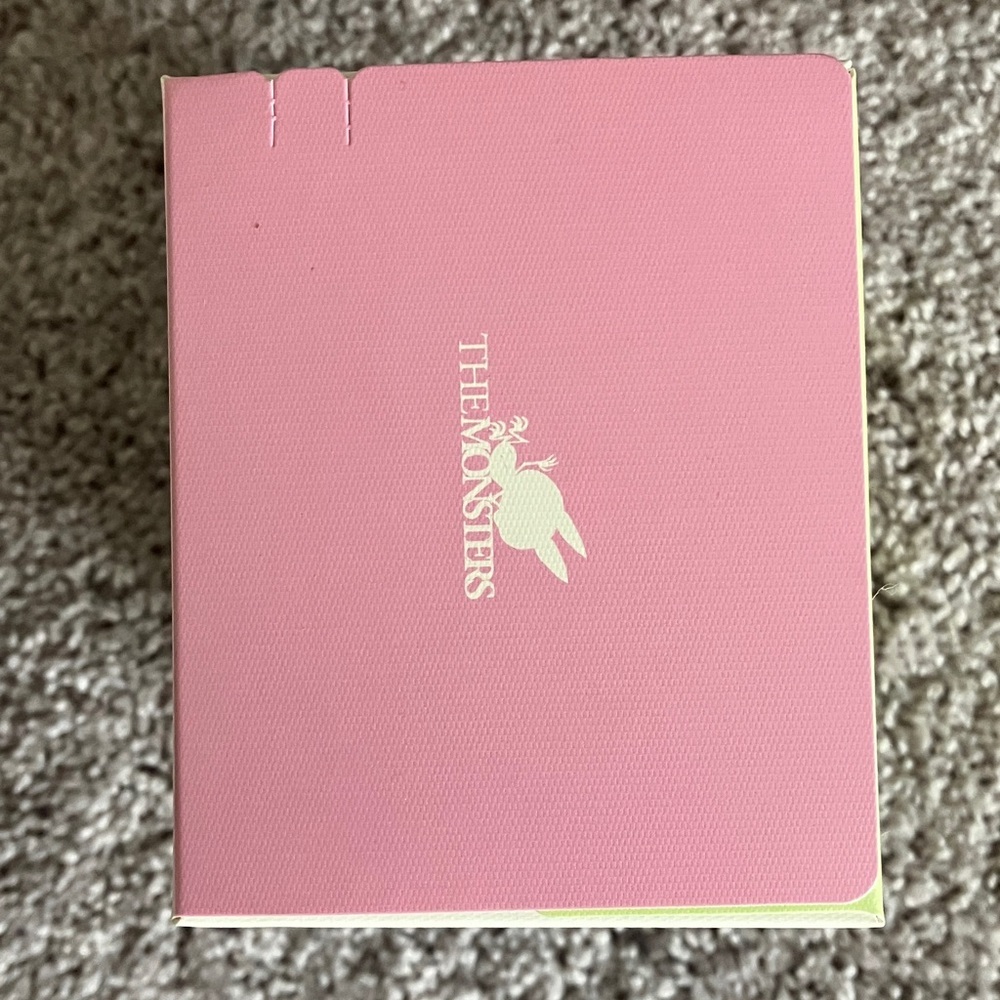 POP MART The Monsters - Exciting Macaron Labubu Plush Pendant - LYCHEE BERRY - Picture 8 of 8